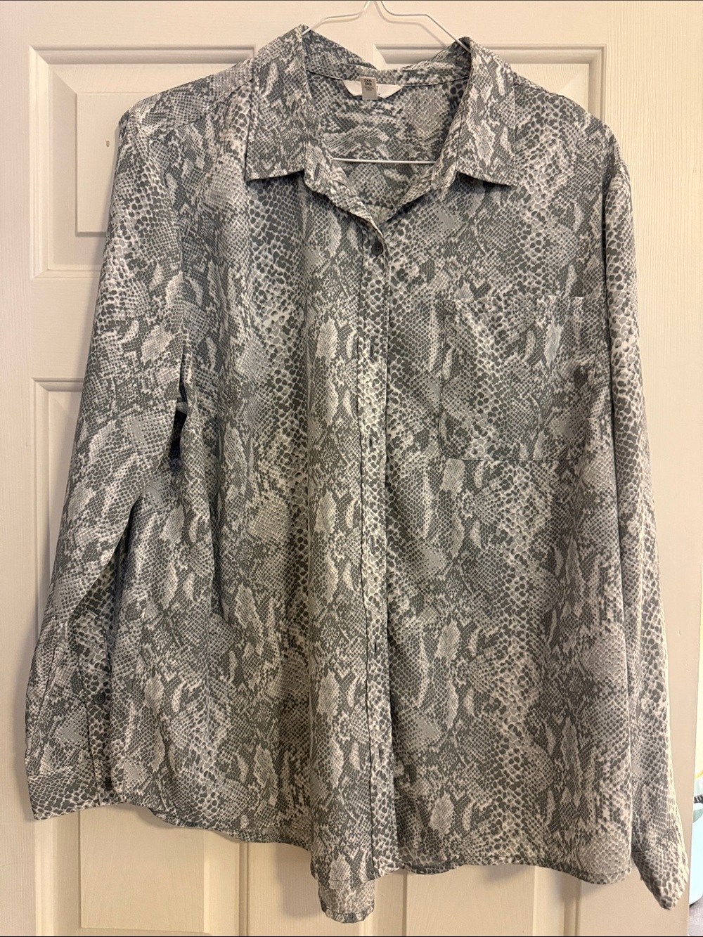 Time and Tru Gray and White Snake Print Button-Up Blouse